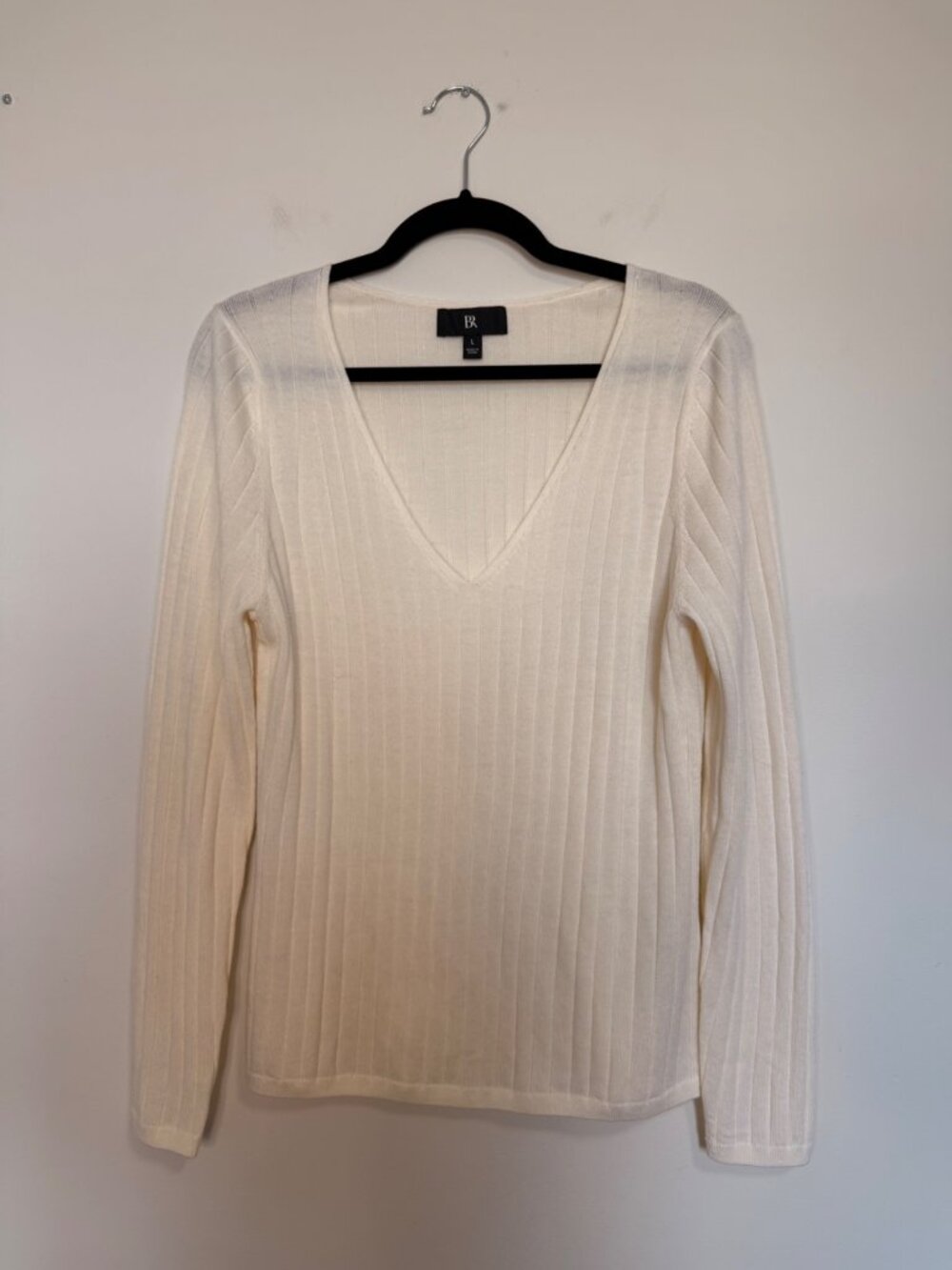 Banana Republic Merino Wool V-Neck Ribbed Sweater Cream Large